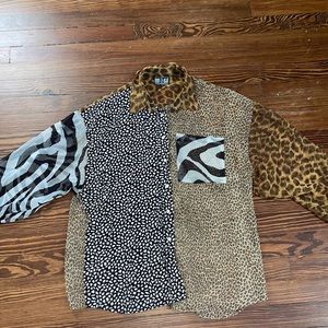 (💚B1G2) Vintage Women’s Blouse- Size M/L